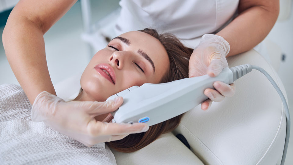 Rejuvenate your skin & complexion with our best Laser Skin Lifting Treatment in Mumbai at Alana Skin, Hair & Laser Specialist Clinic led by Dr. Sweta Sinha.