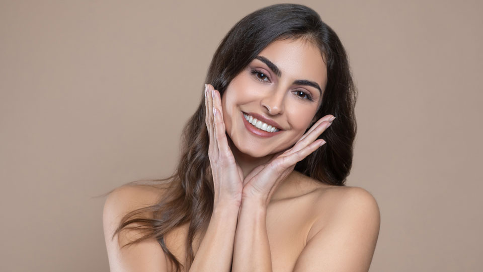 Achieve radiant skin with the best Skin Glow Peel Treatment at Alana Skin Hair & Laser Clinic in Mumbai, by Dr. Sweta Sinha in Ghatkopar, Tilak Nagar, Chembur.